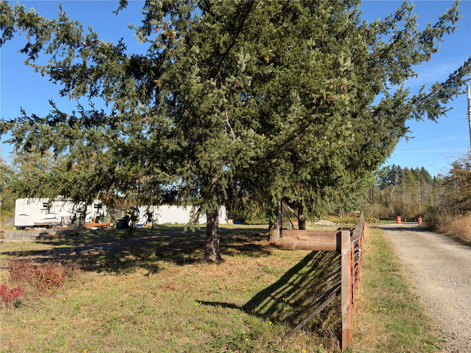 6137 Kirsop Road Property Photo 21