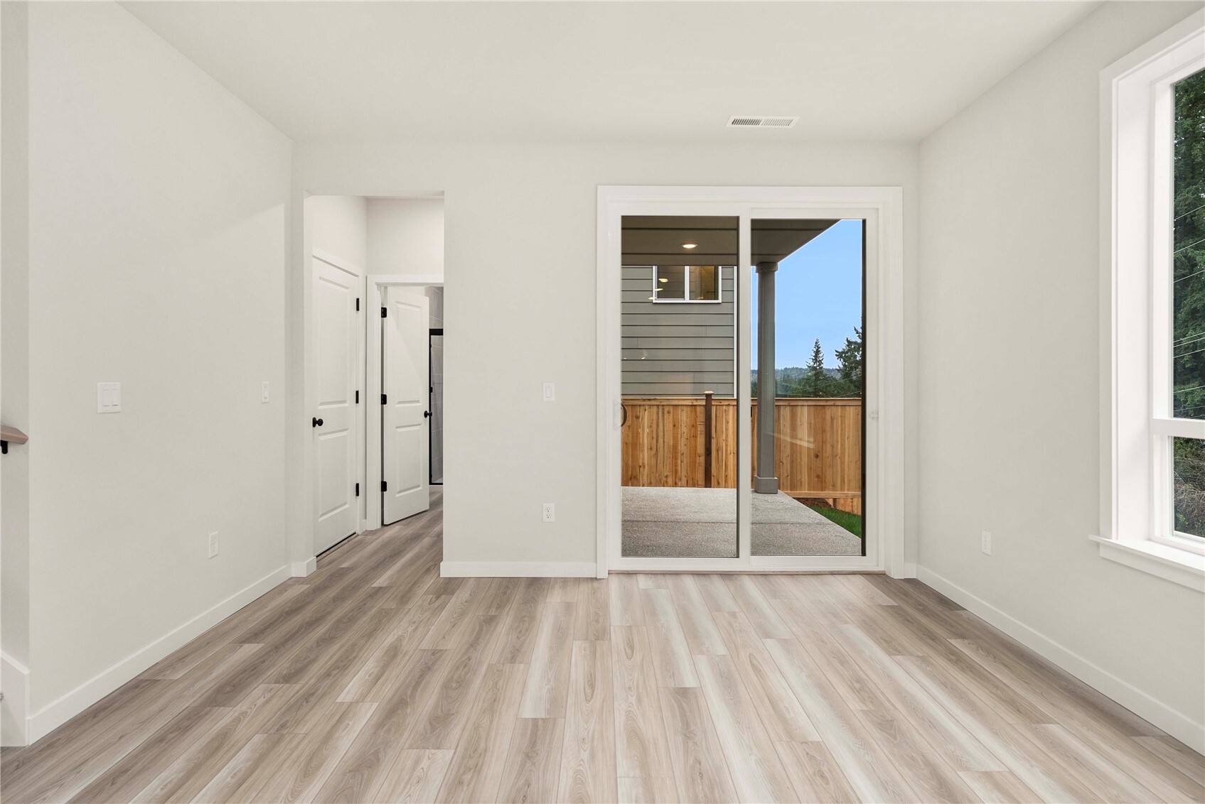 3911 Flat Top Drive Property Photo 12
