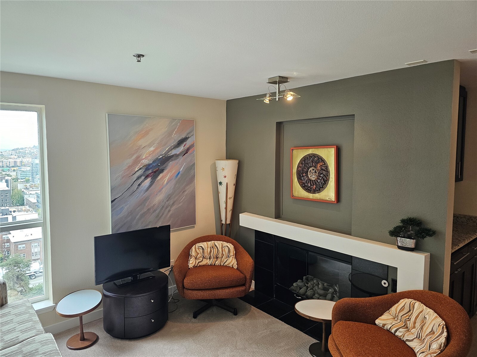 530 Melrose Avenue 501 Property Photo 6