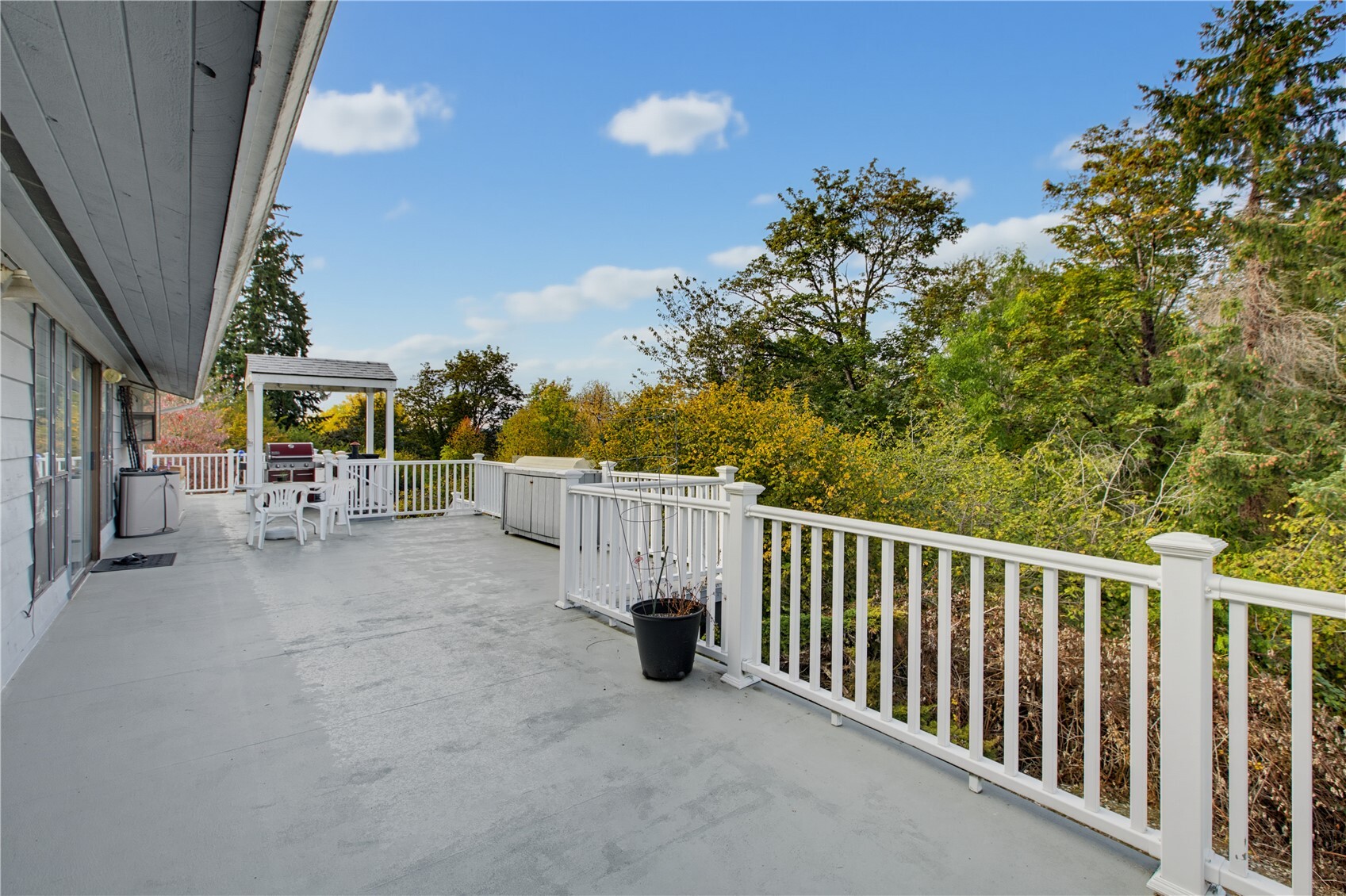 755 Alvord Avenue Property Photo 15