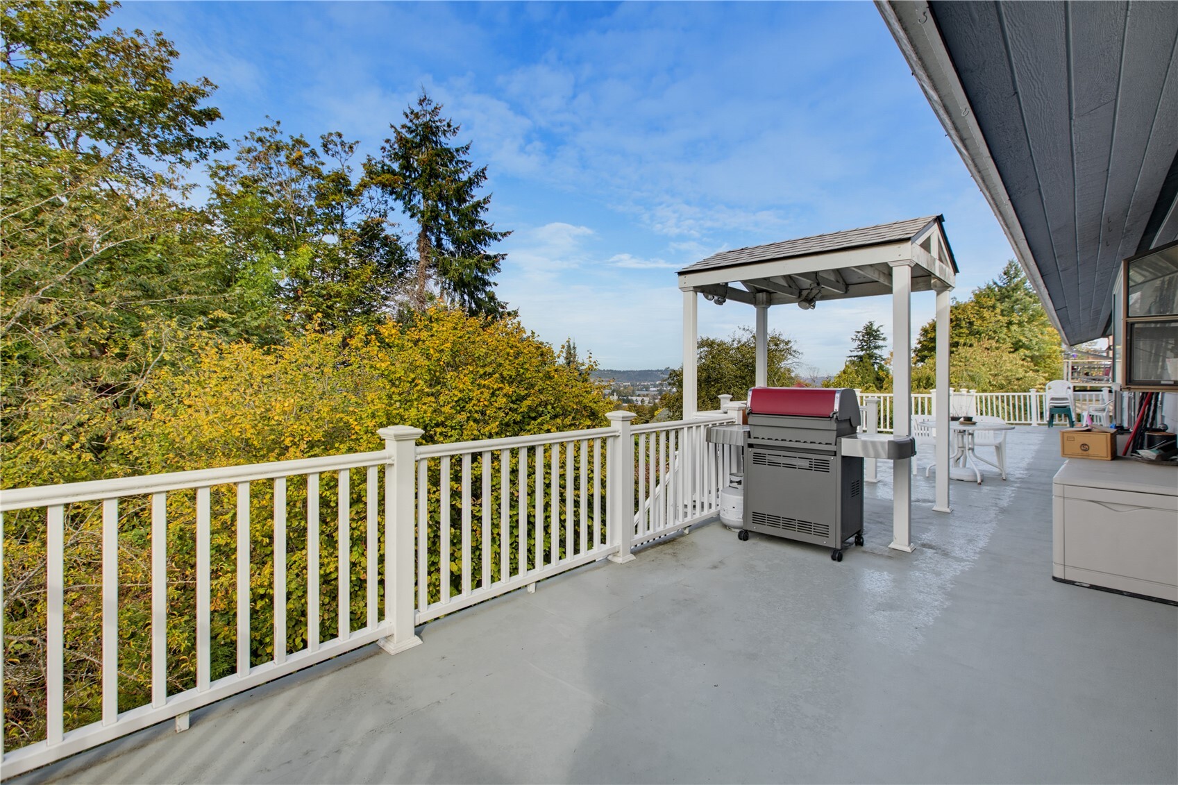 755 Alvord Avenue Property Photo 16