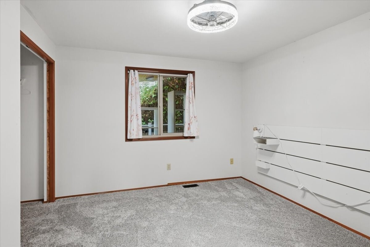 11048 Lotus Place Property Photo 9