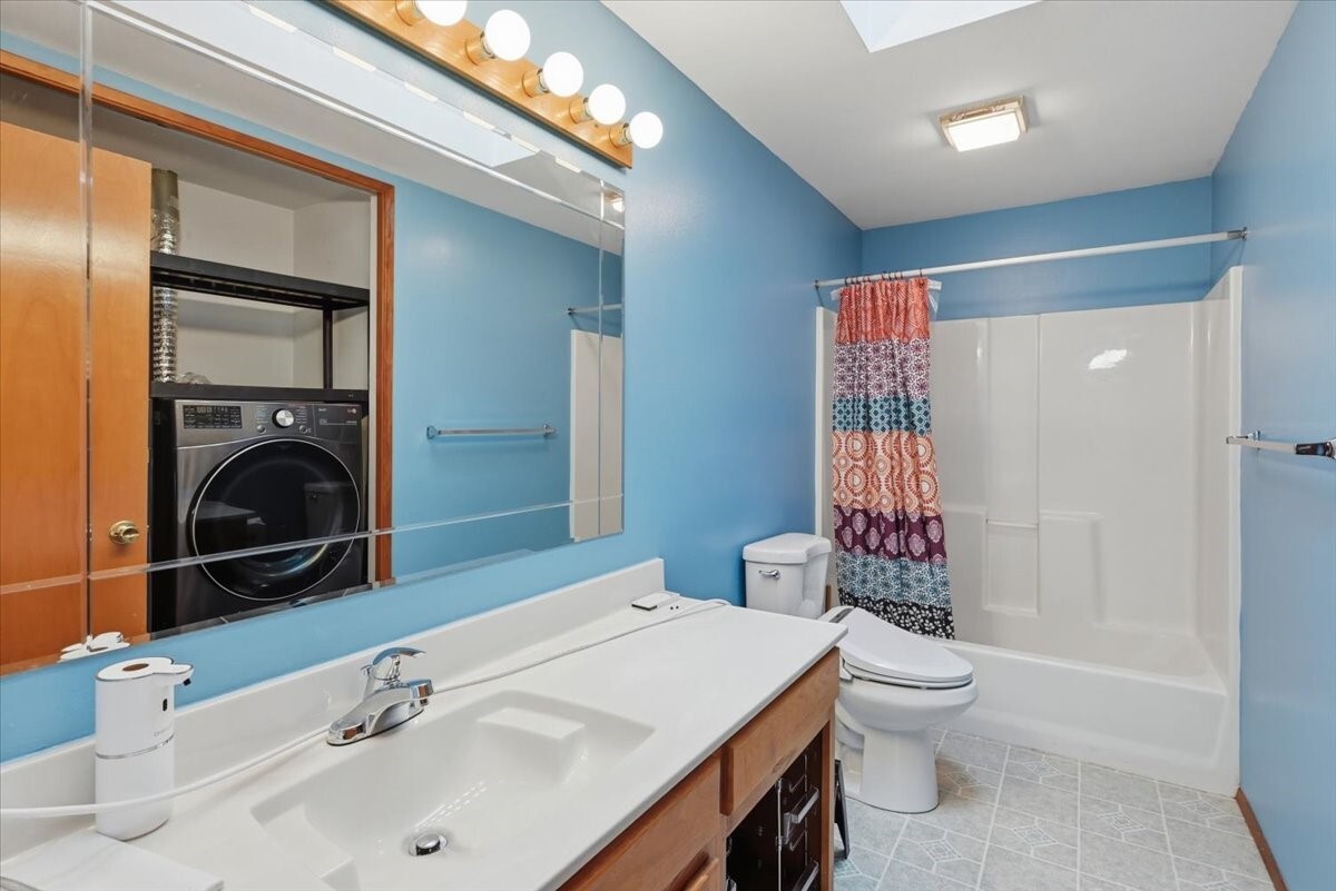 11048 Lotus Place Property Photo 10