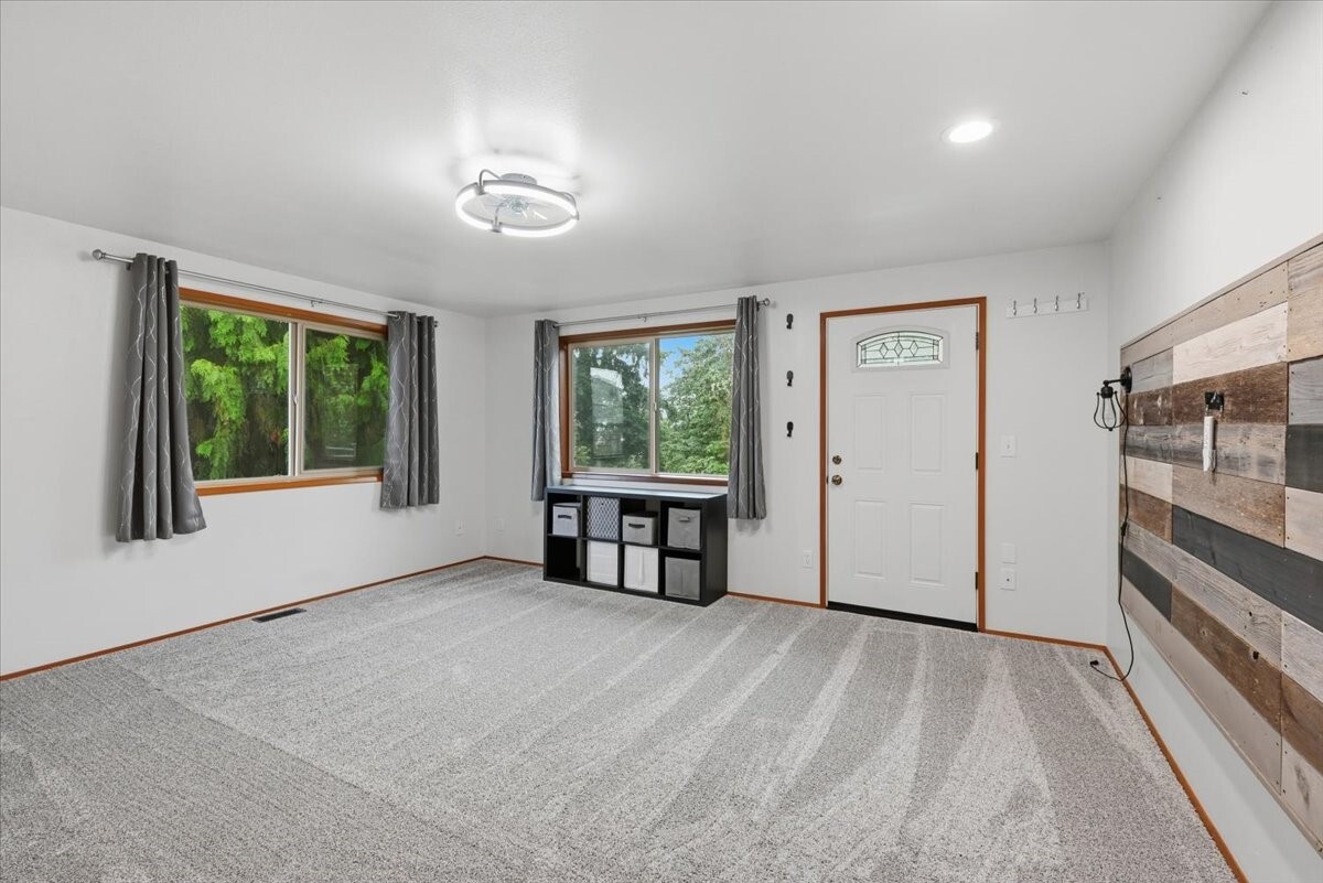 11048 Lotus Place Property Photo 11
