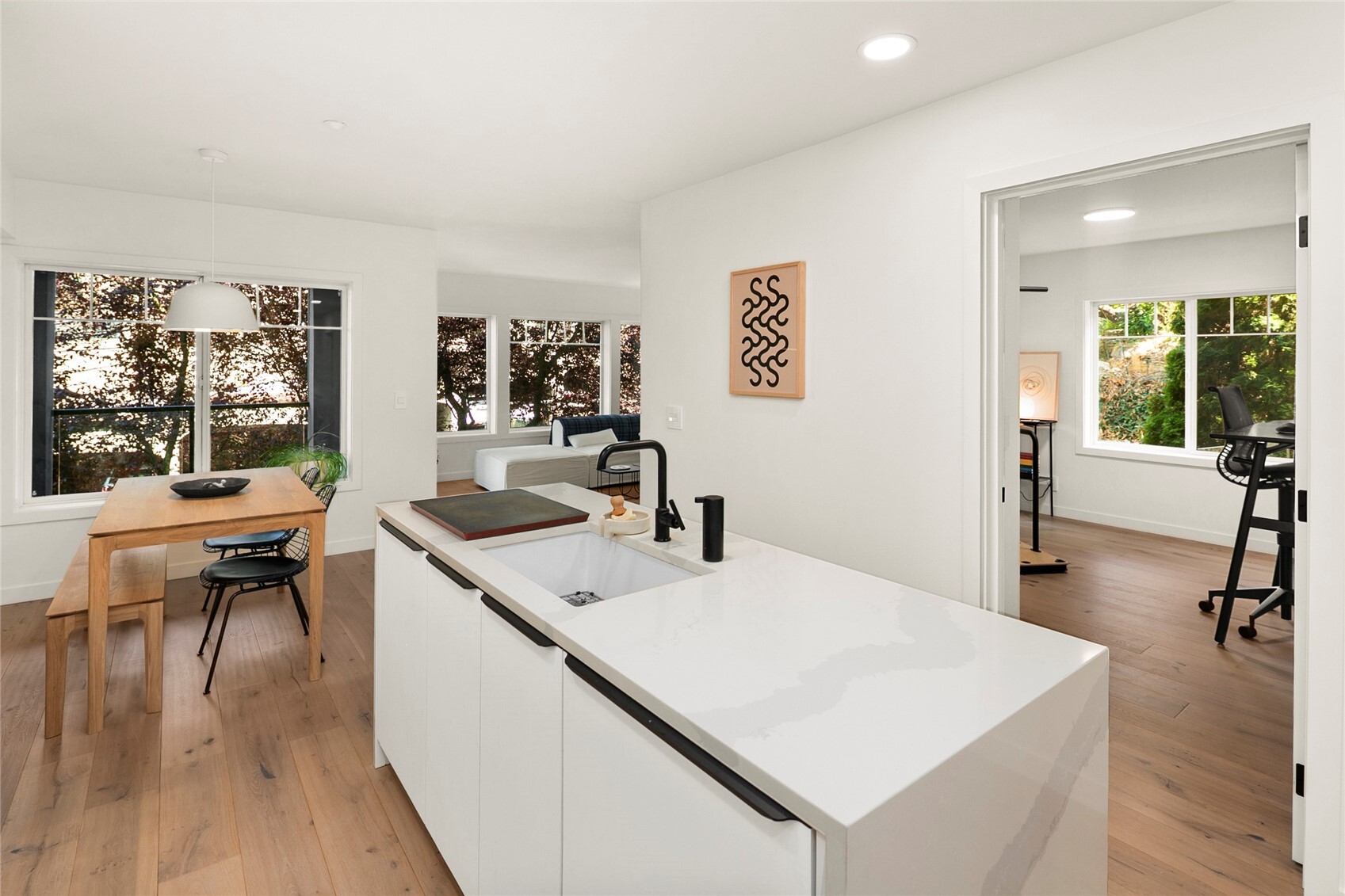 1029 Belmont Avenue 305 Property Photo 11