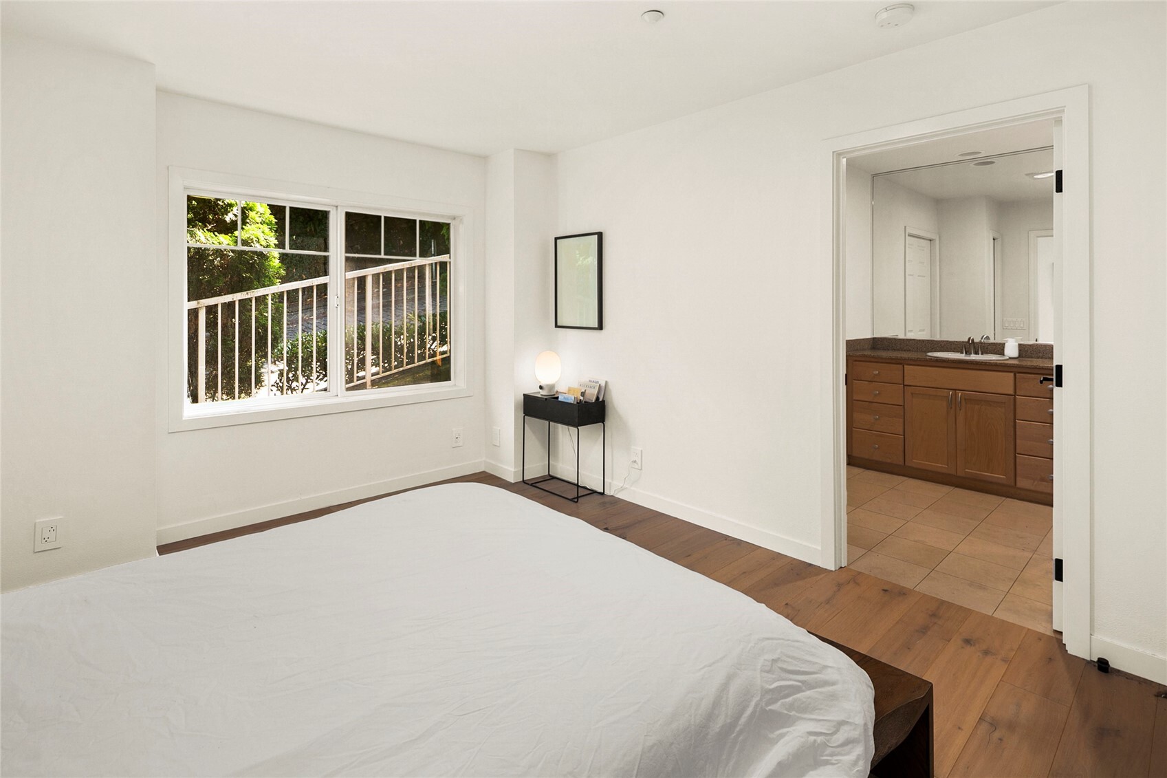 1029 Belmont Avenue 305 Property Photo 14