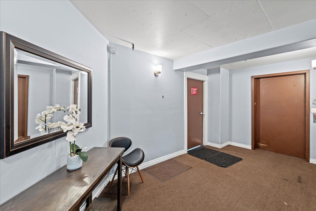 700 N 160th Street A-309 Property Photo 5