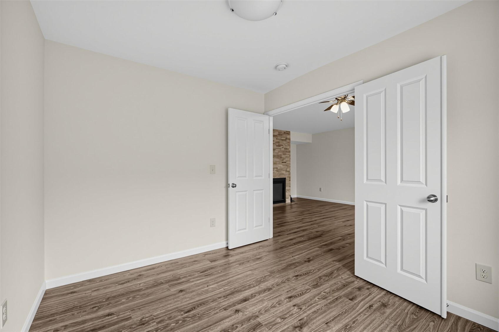 220 Ne Tronson Circle Property Photo 5