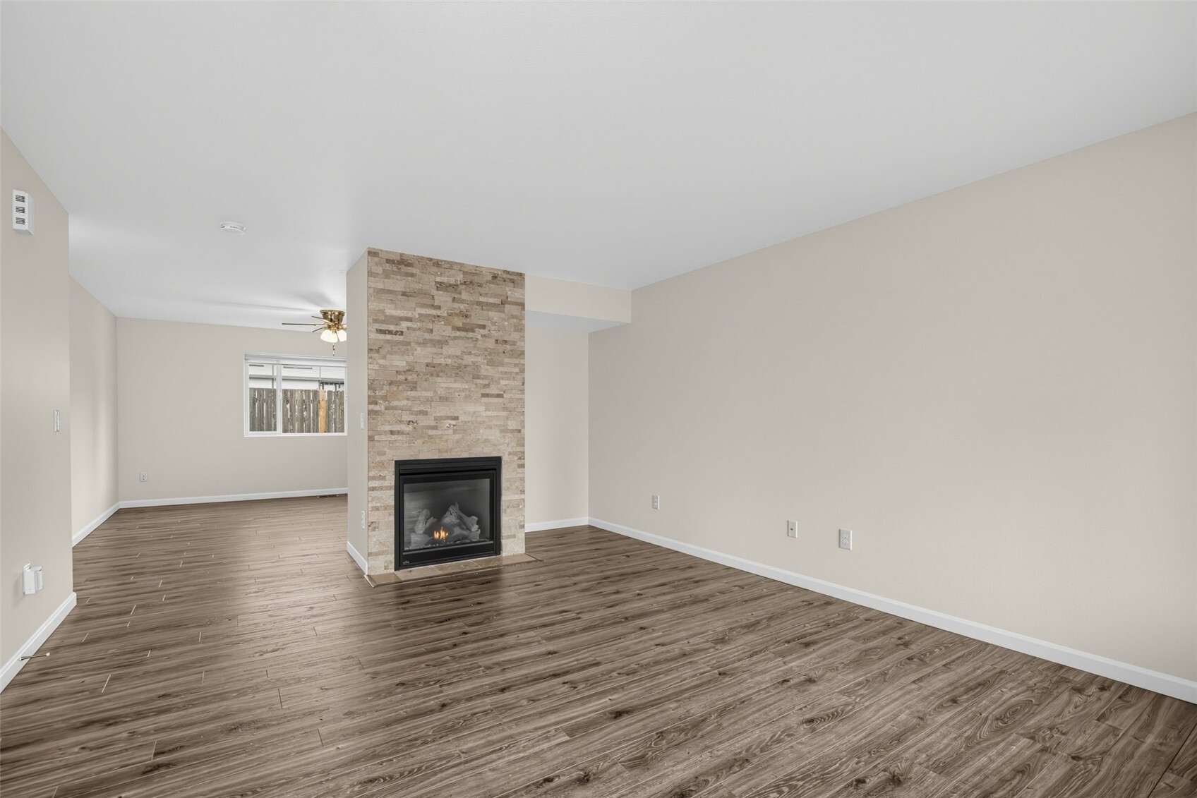 220 Ne Tronson Circle Property Photo 6