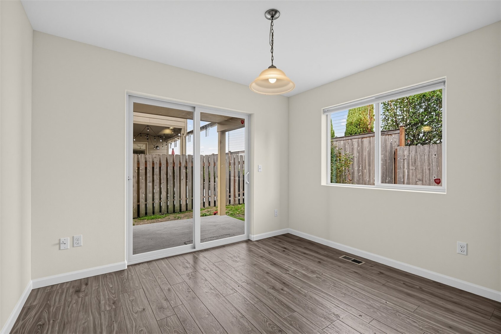 220 Ne Tronson Circle Property Photo 14