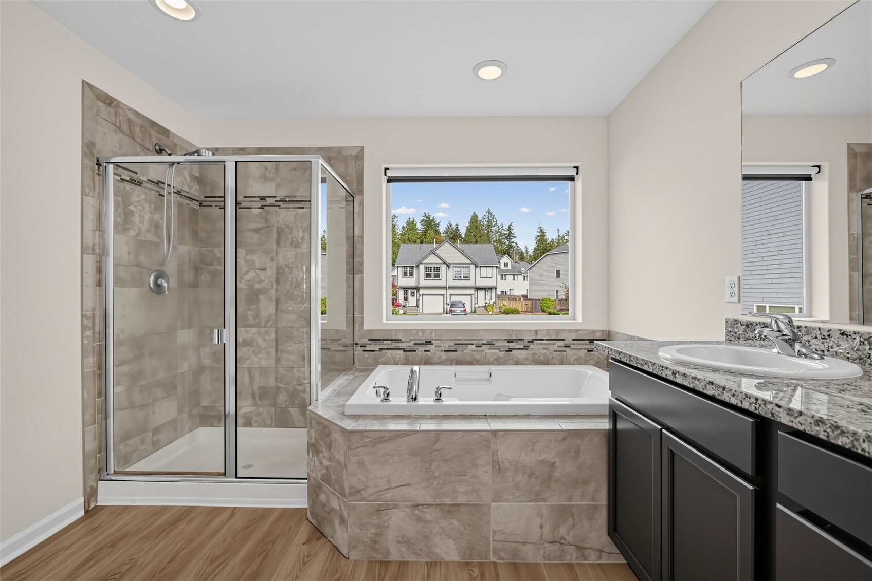 220 Ne Tronson Circle Property Photo 24