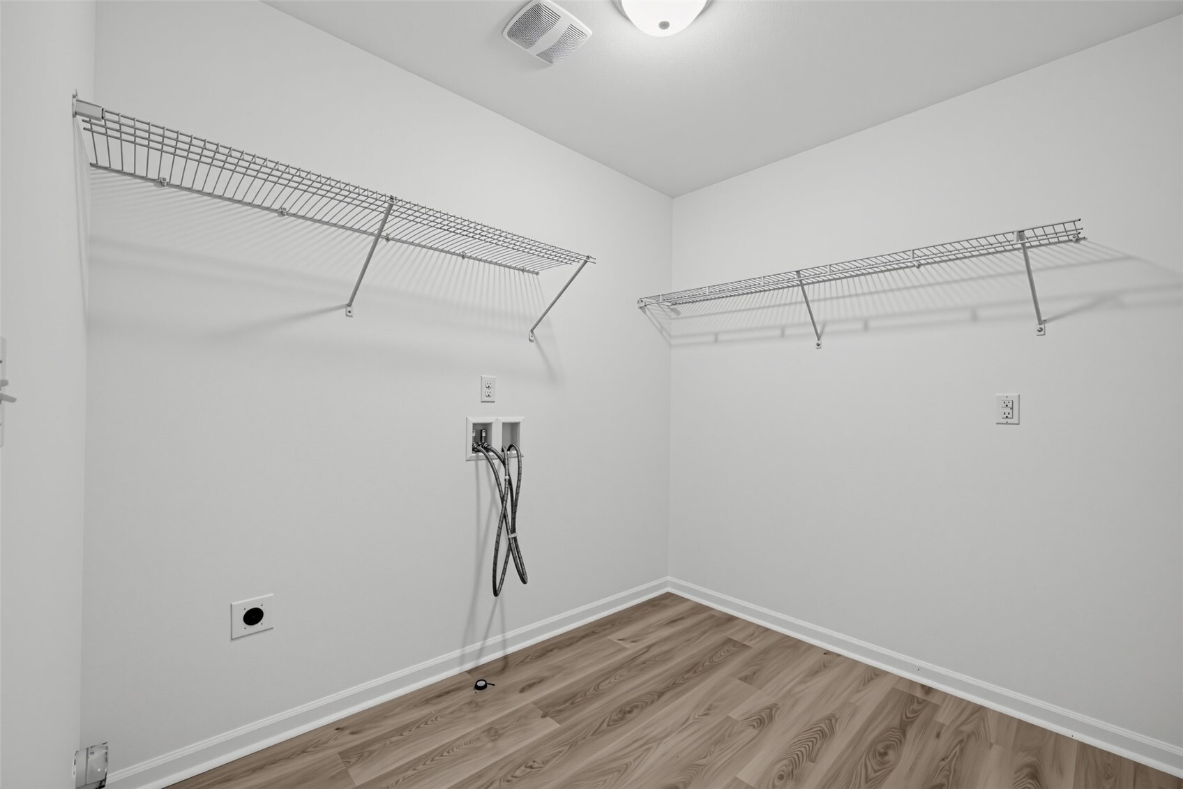 220 Ne Tronson Circle Property Photo 28