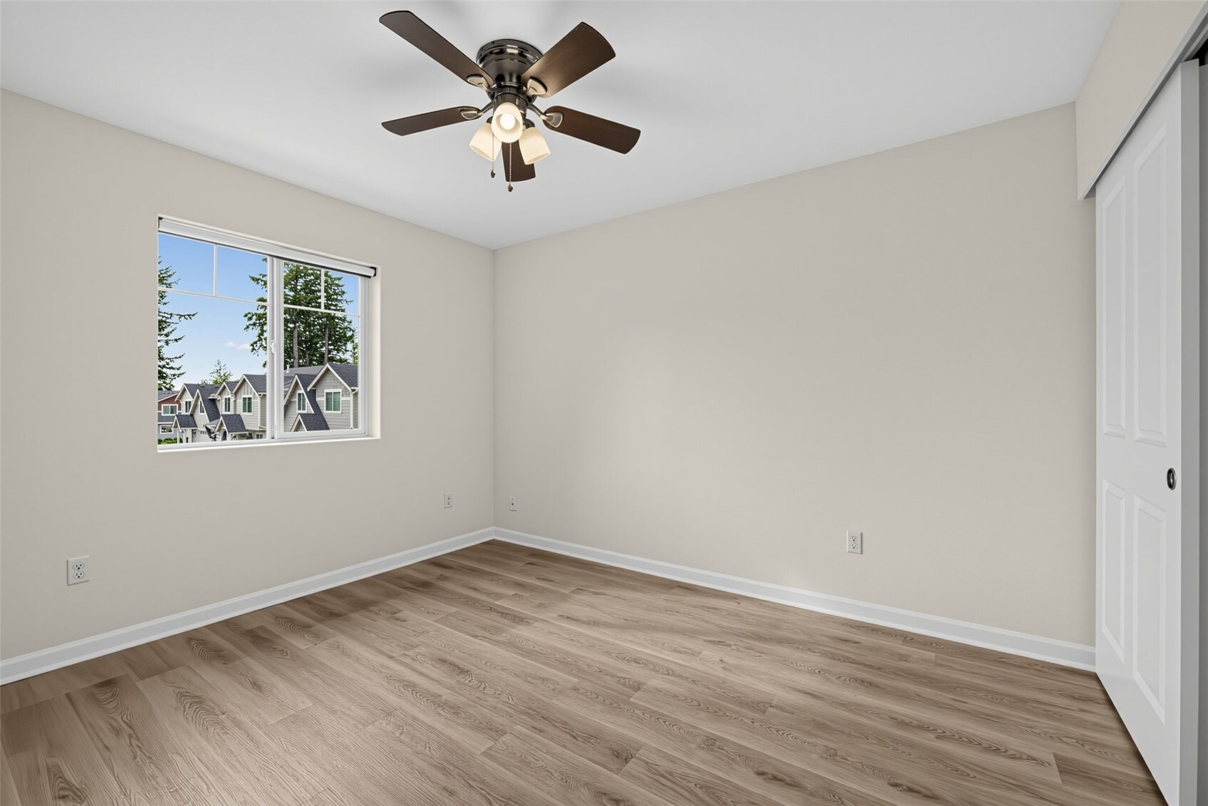 220 Ne Tronson Circle Property Photo 30