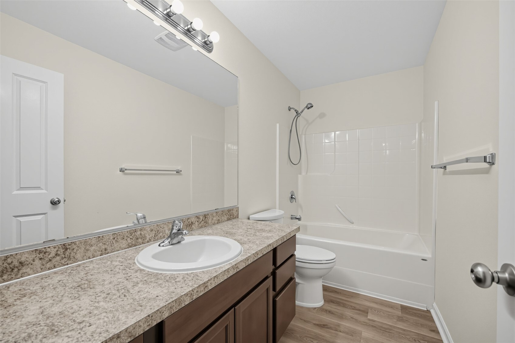 220 Ne Tronson Circle Property Photo 33
