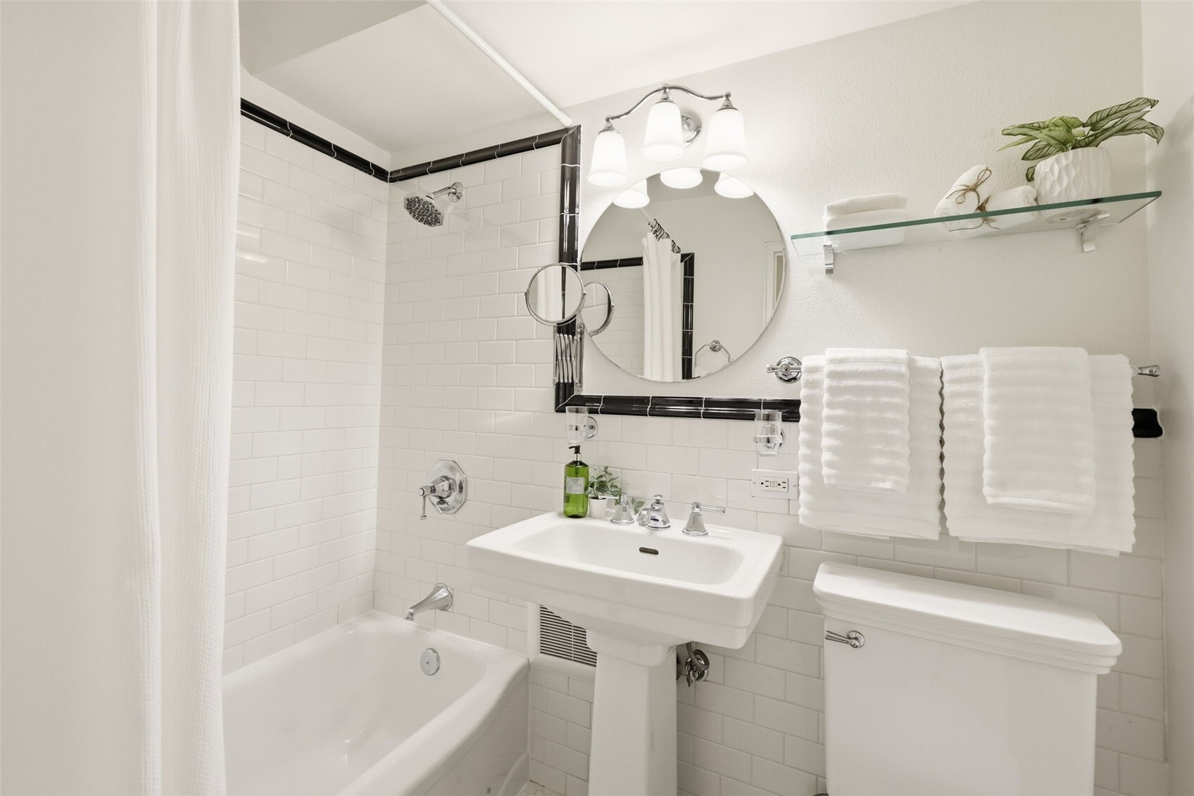 1105 Spring Street 408 Property Photo 10