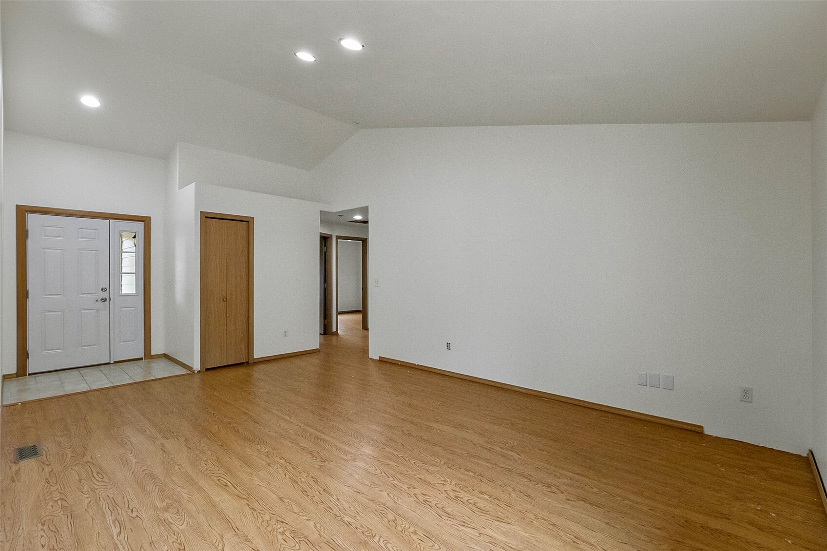 19200 Vista Dr Property Photo 7