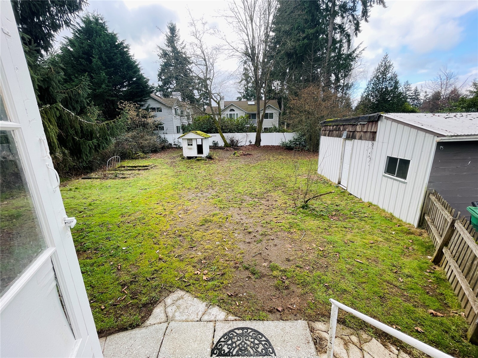 735 N 188th Street Property Photo 16