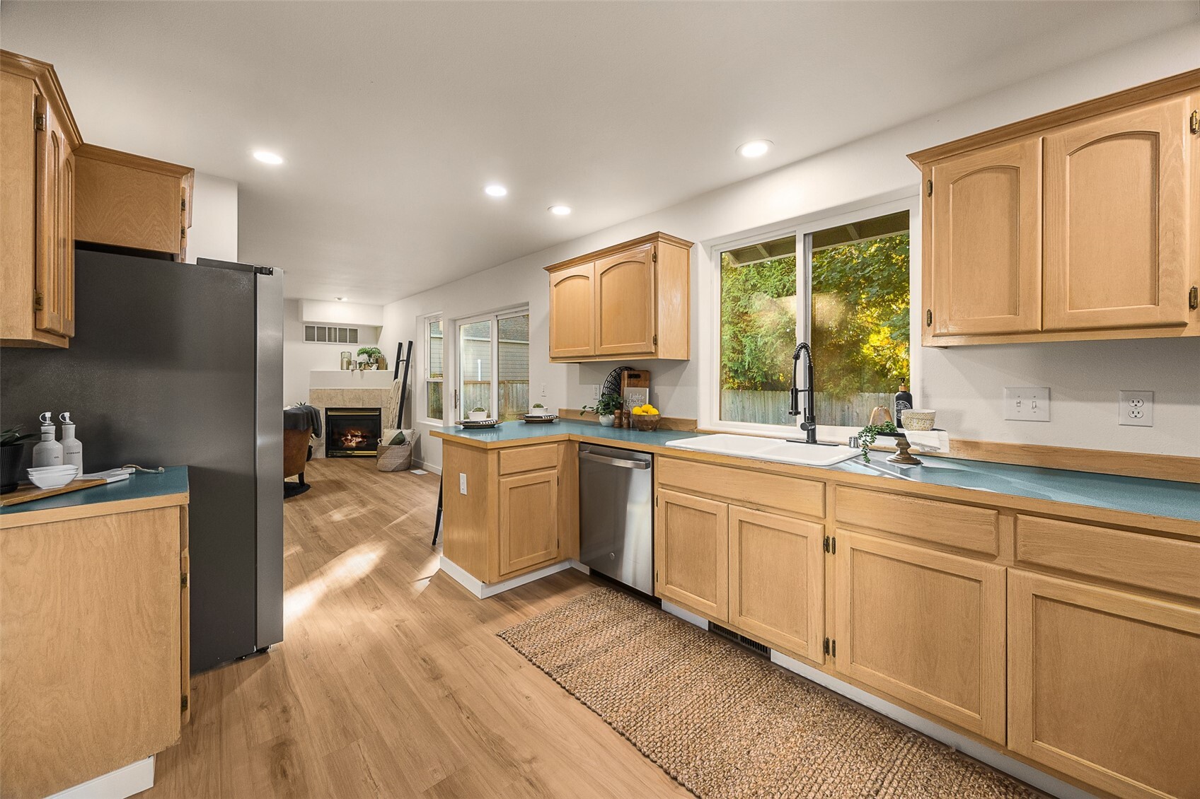 1008 96th Avenue Property Photo 9