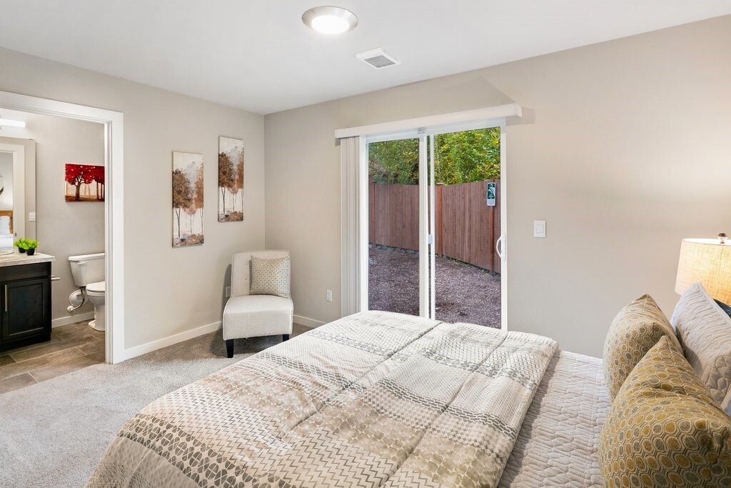 309 207th Place Property Photo 3