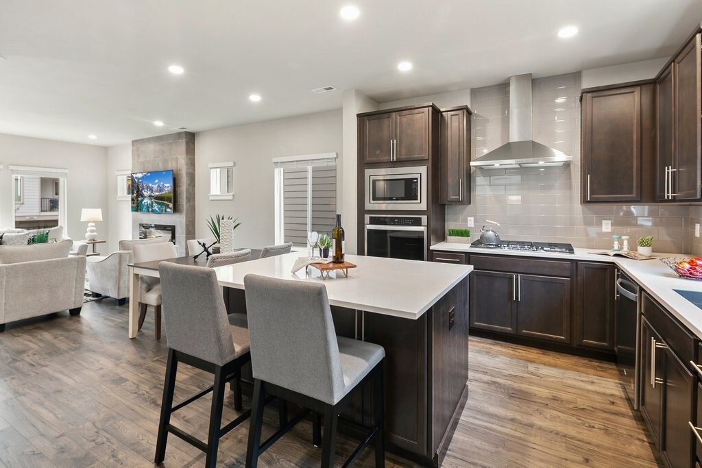 309 207th Place Property Photo 10