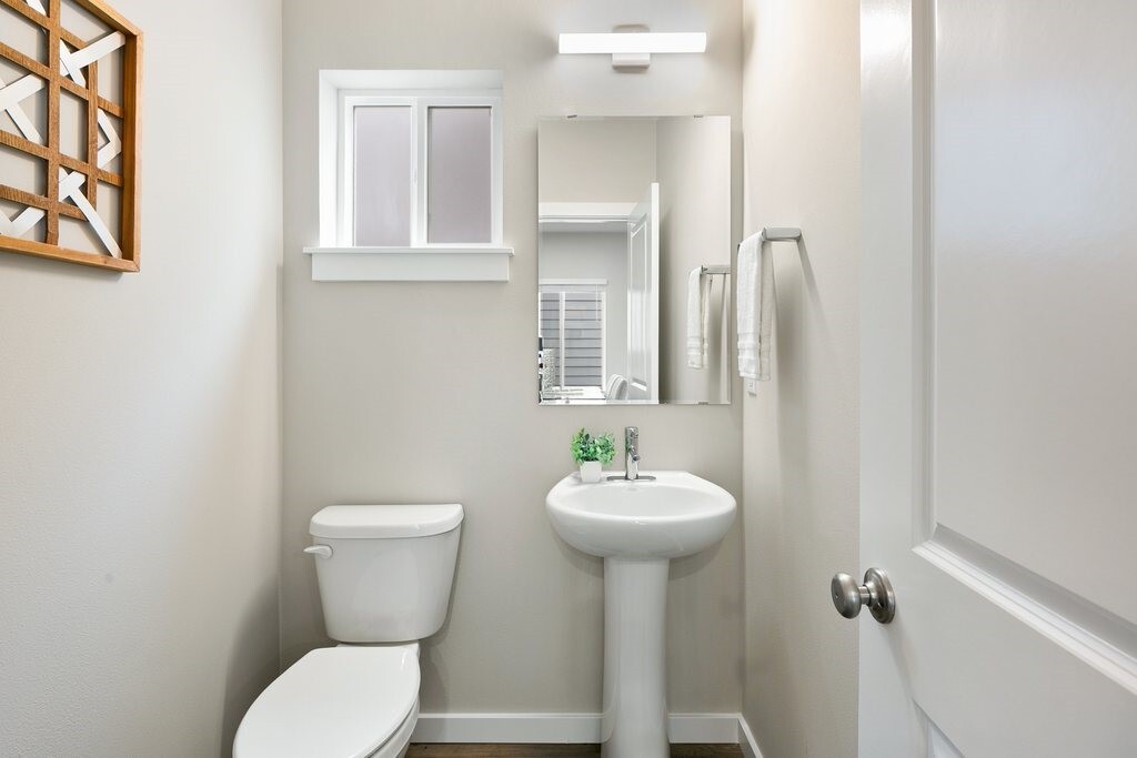 309 207th Place Property Photo 12