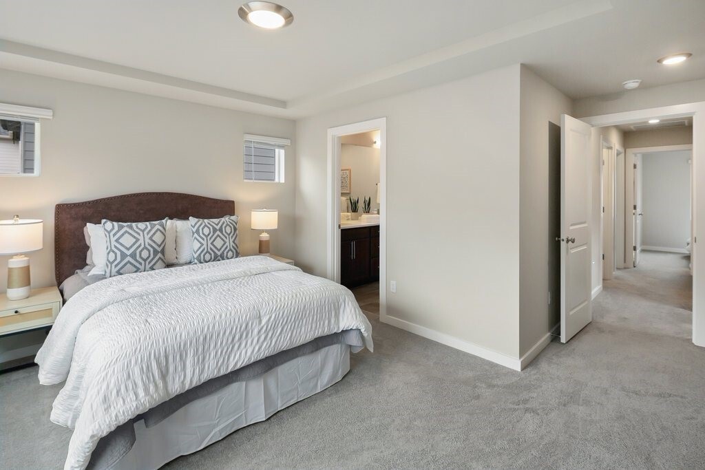 309 207th Place Property Photo 18
