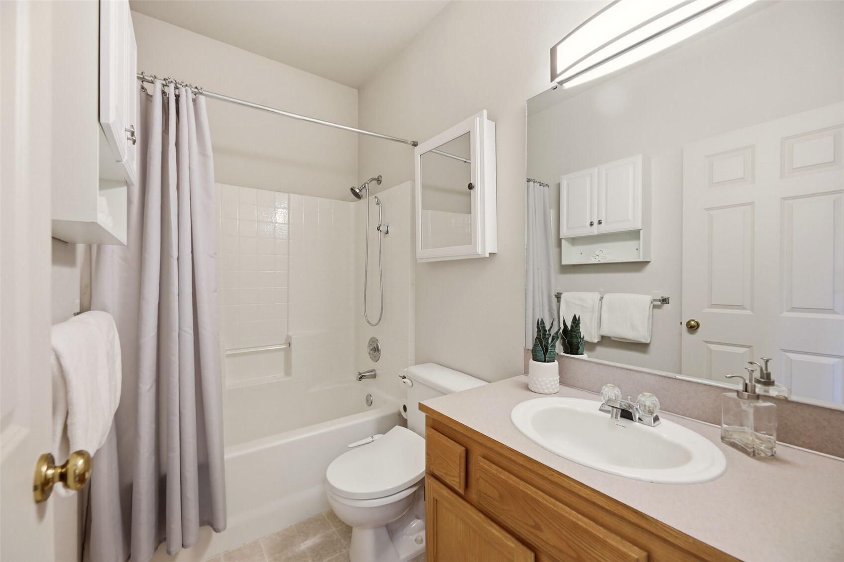 20901 Cypress Way 13 Property Photo 24