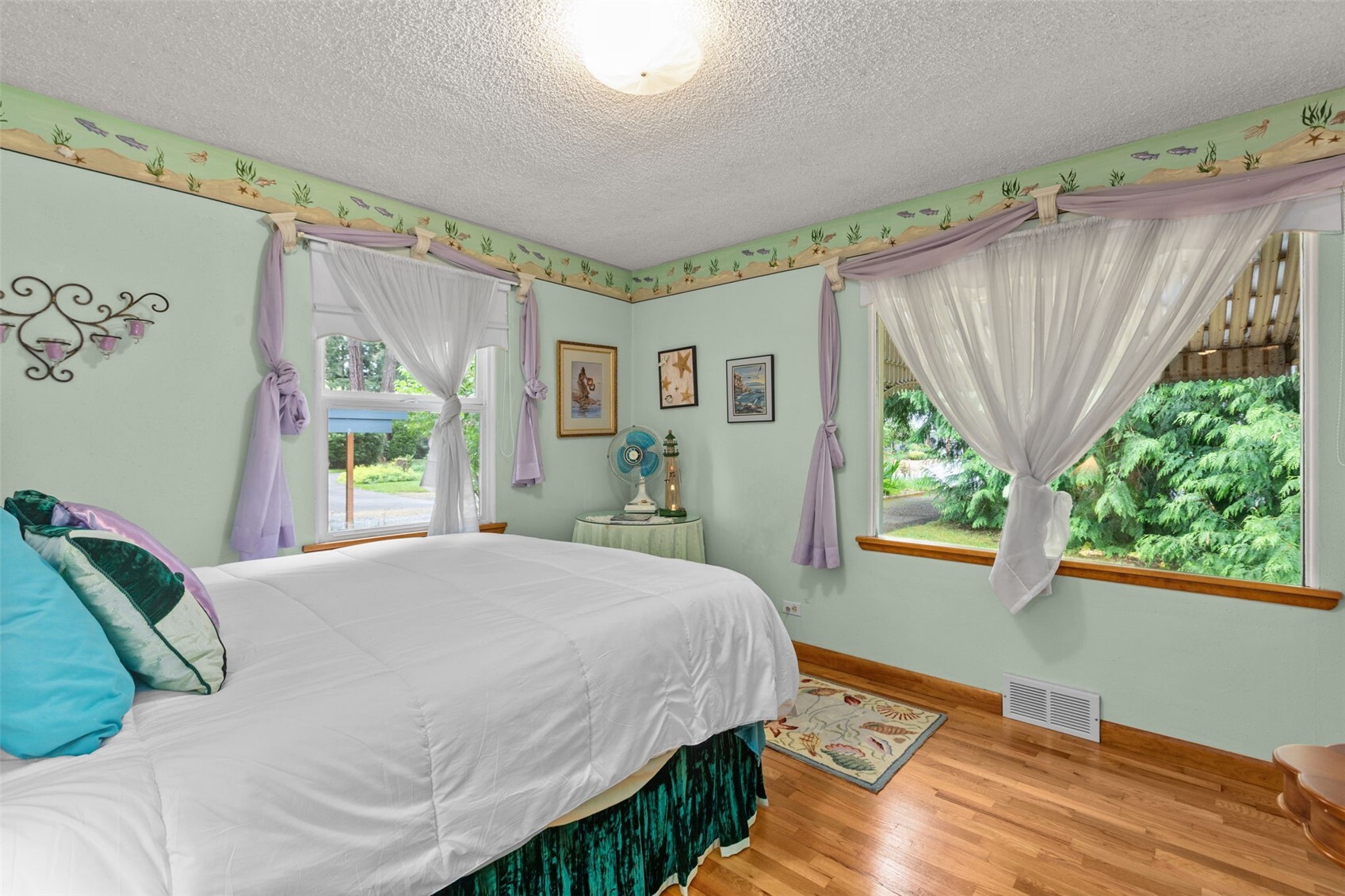6353 School Street Property Photo 14