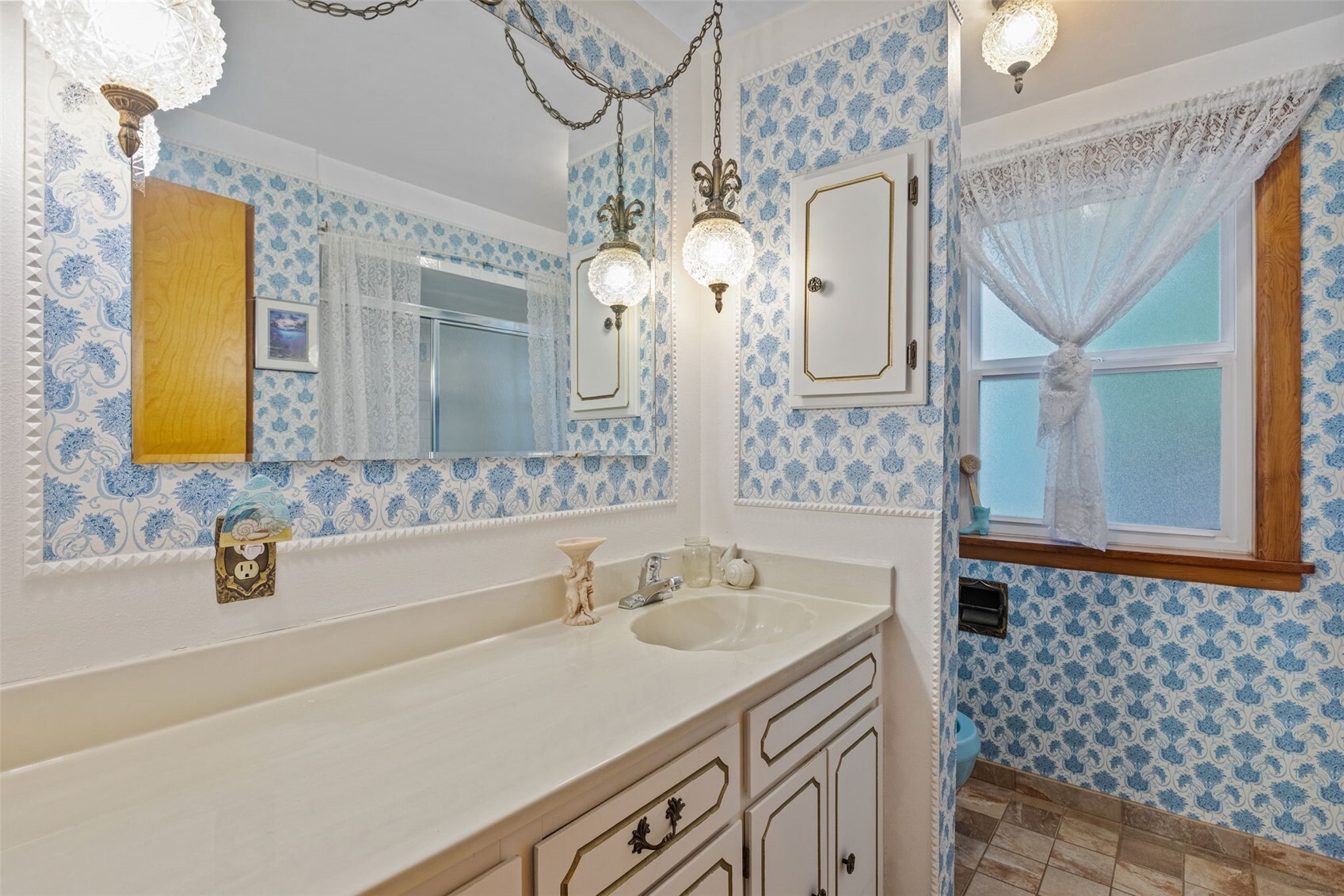 6353 School Street Property Photo 16