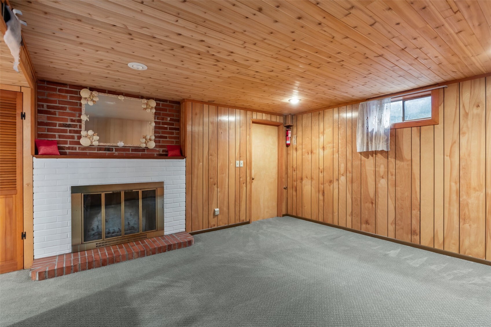 6353 School Street Property Photo 25