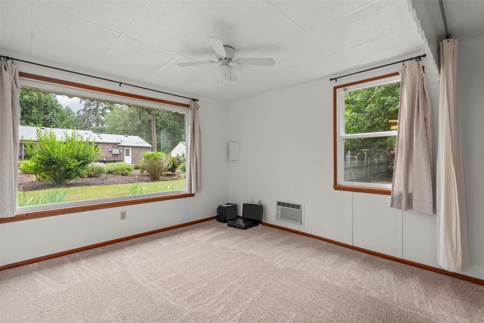 6353 School Street Property Photo 27