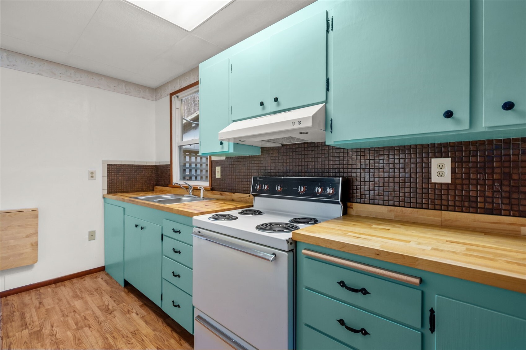 6353 School Street Property Photo 31