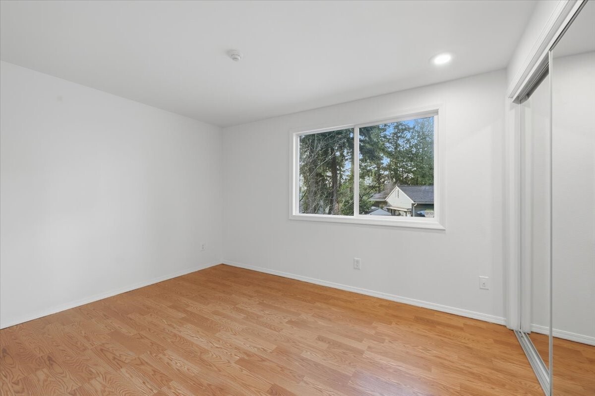 7031 210th Street B Property Photo 16