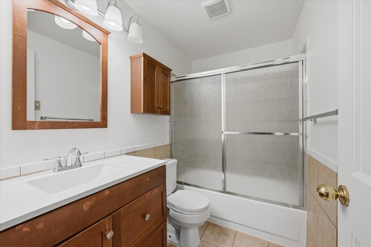 7031 210th Street B Property Photo 17