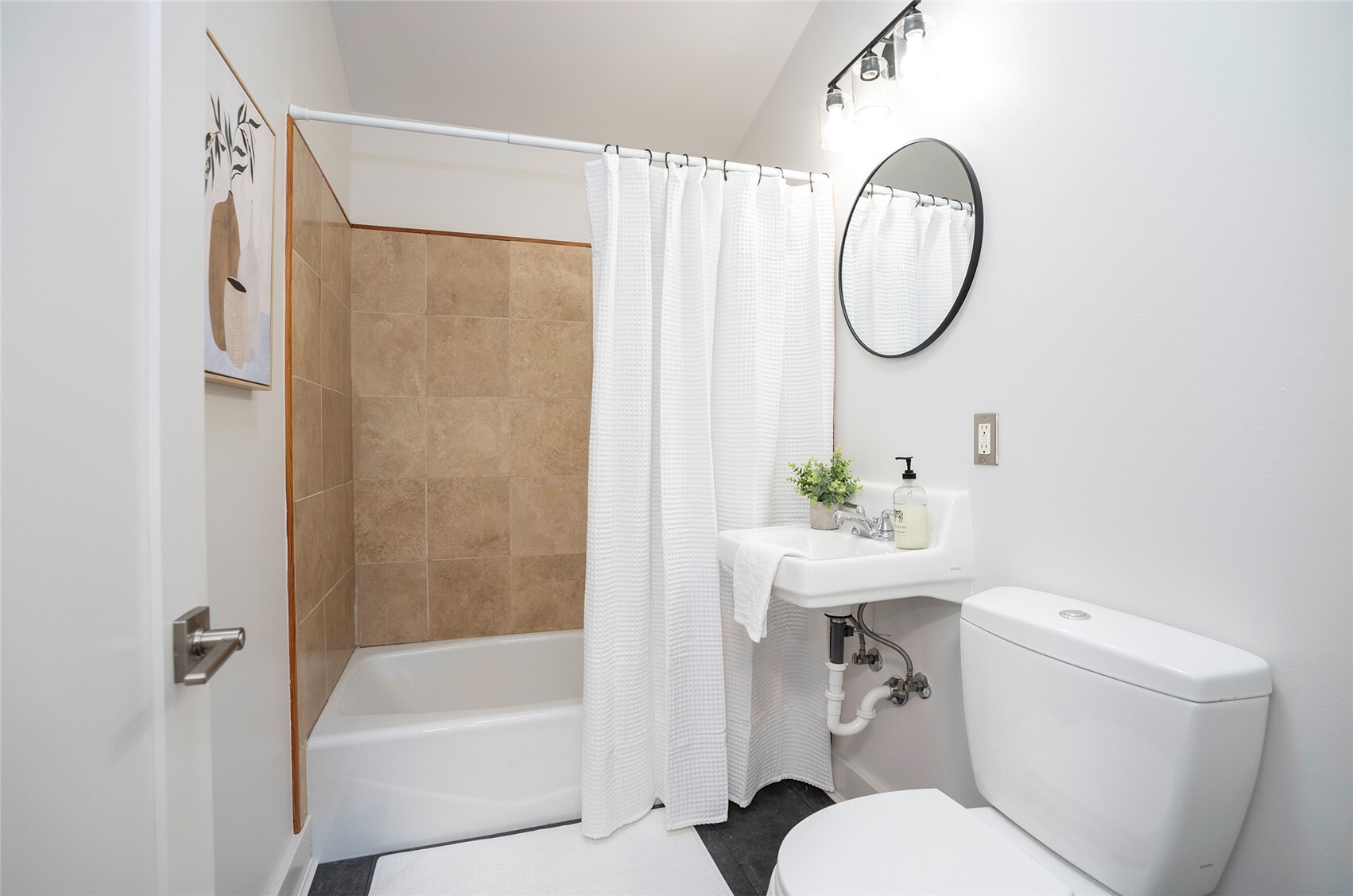 8738 Hamlet Avenue Property Photo 17