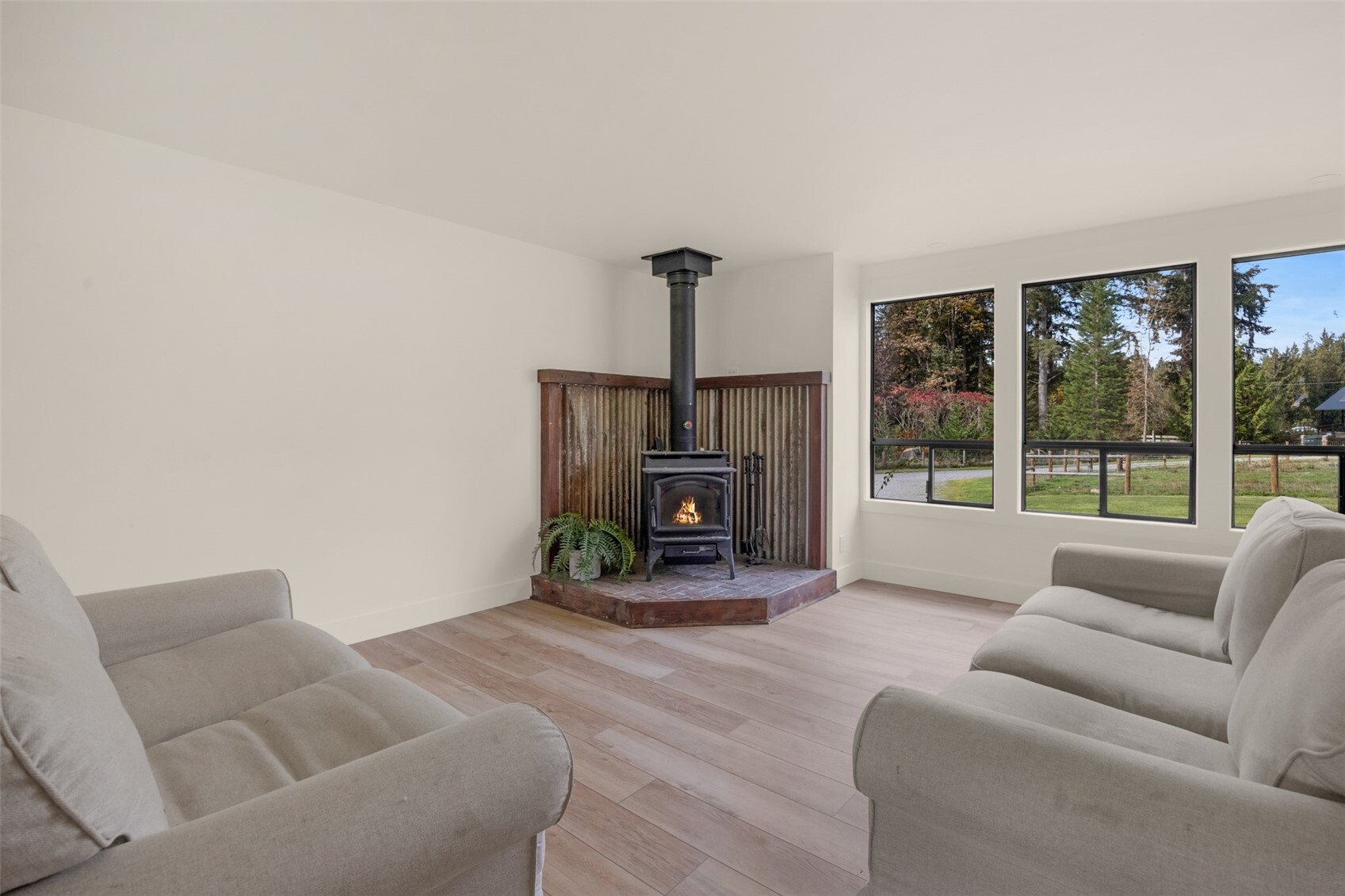6910 278th Street Property Photo 3