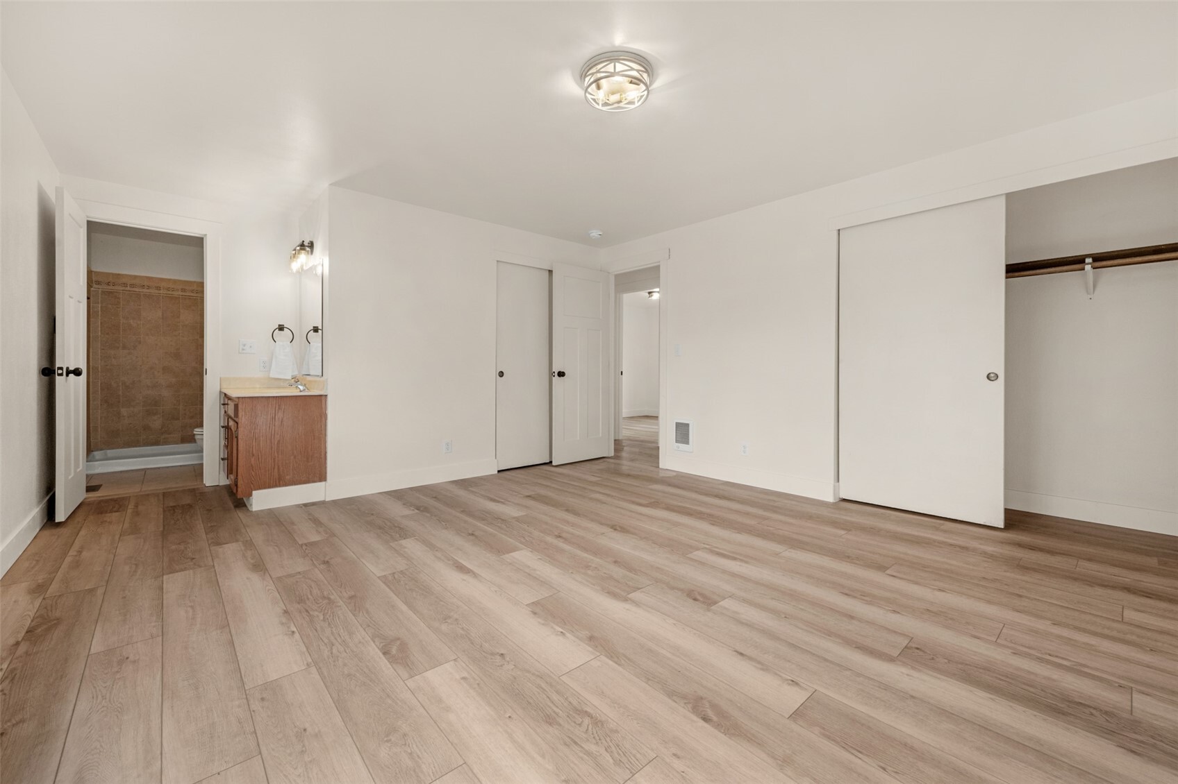 6910 278th Street Property Photo 14