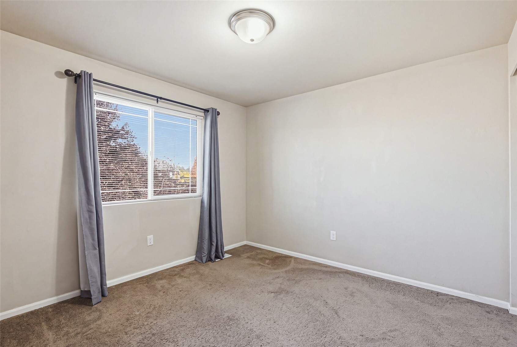 2118 198th Street Property Photo 25