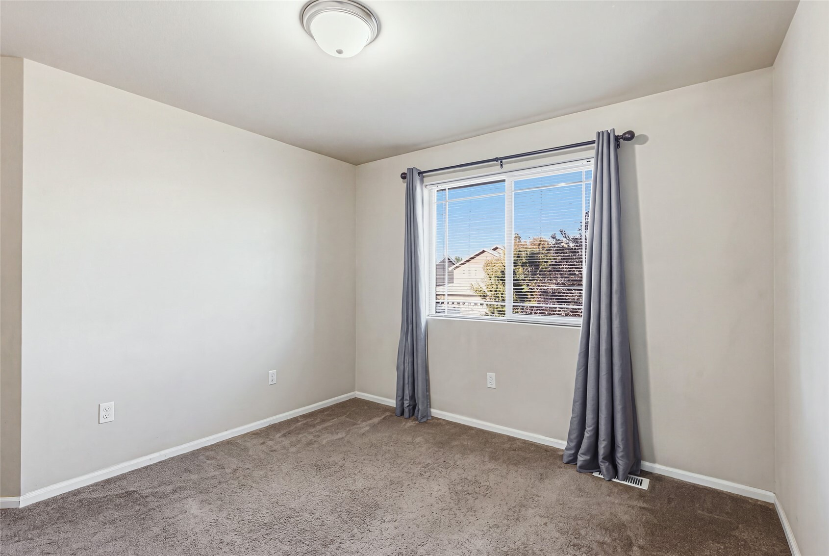 2118 198th Street Property Photo 26