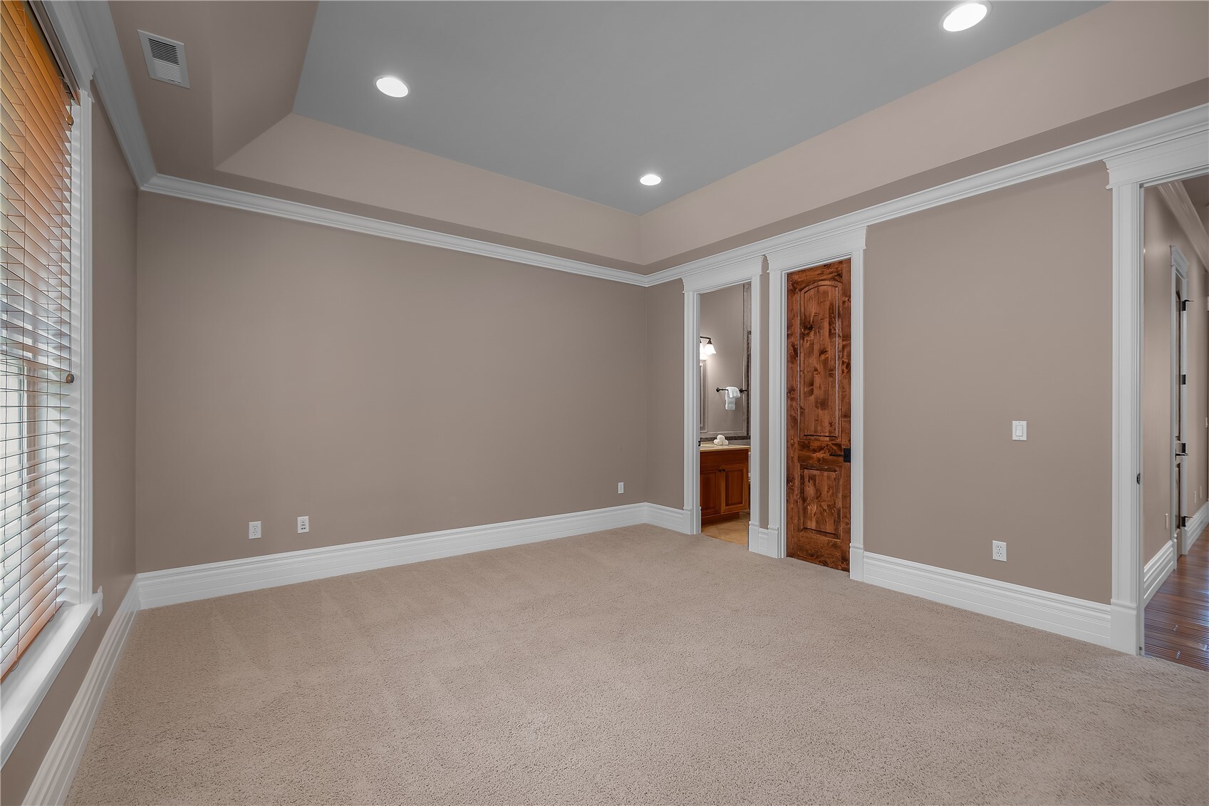 9647 39th Loop Property Photo 29