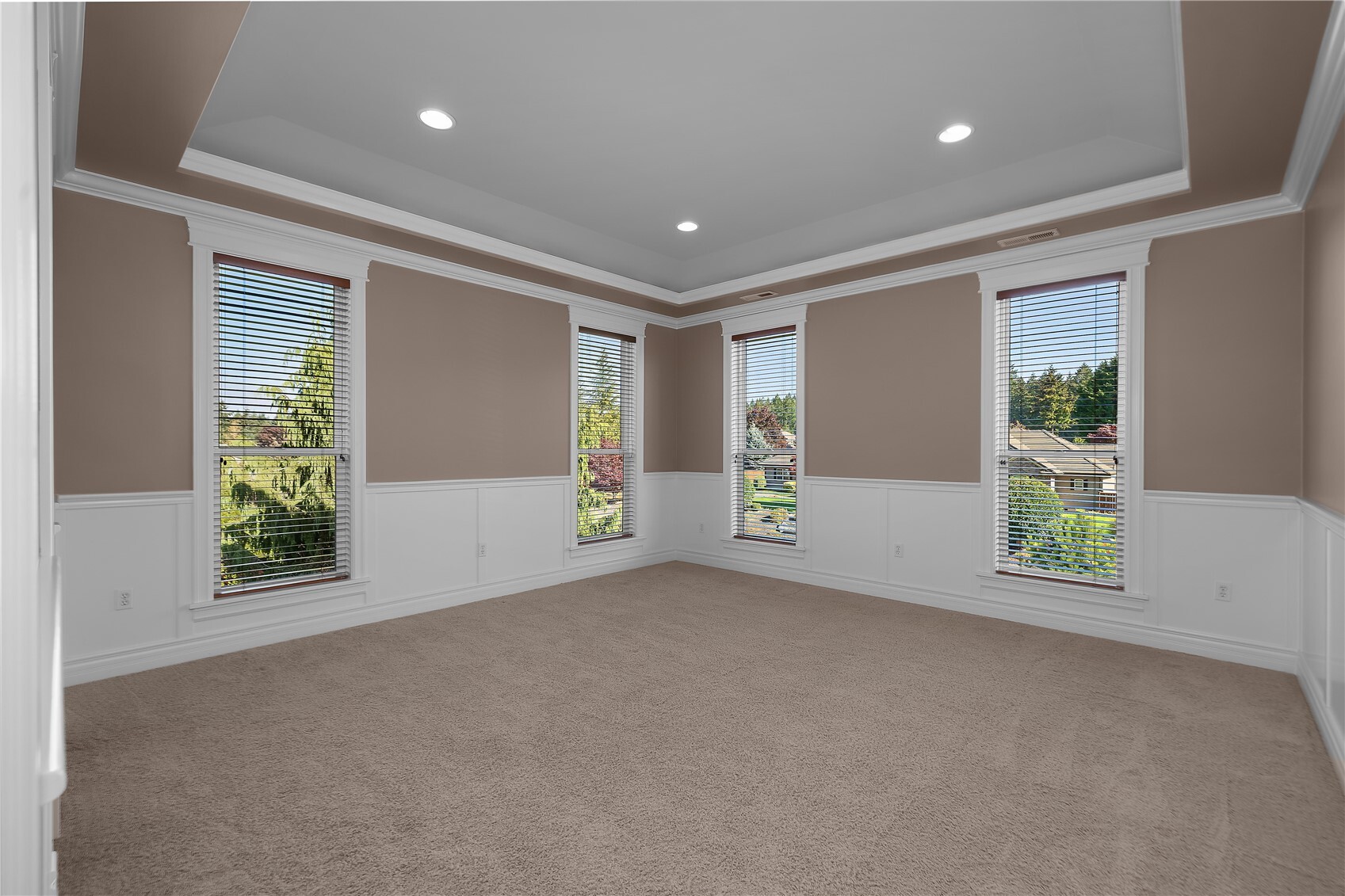 9647 39th Loop Property Photo 31
