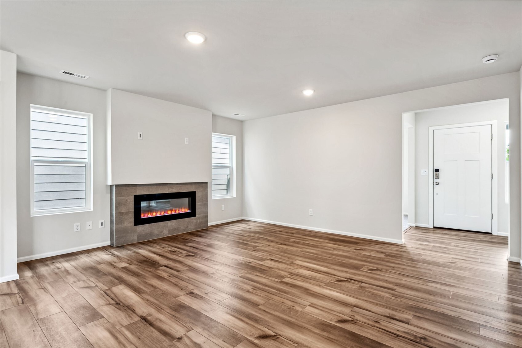 9914 Ferns Loop Property Photo 13