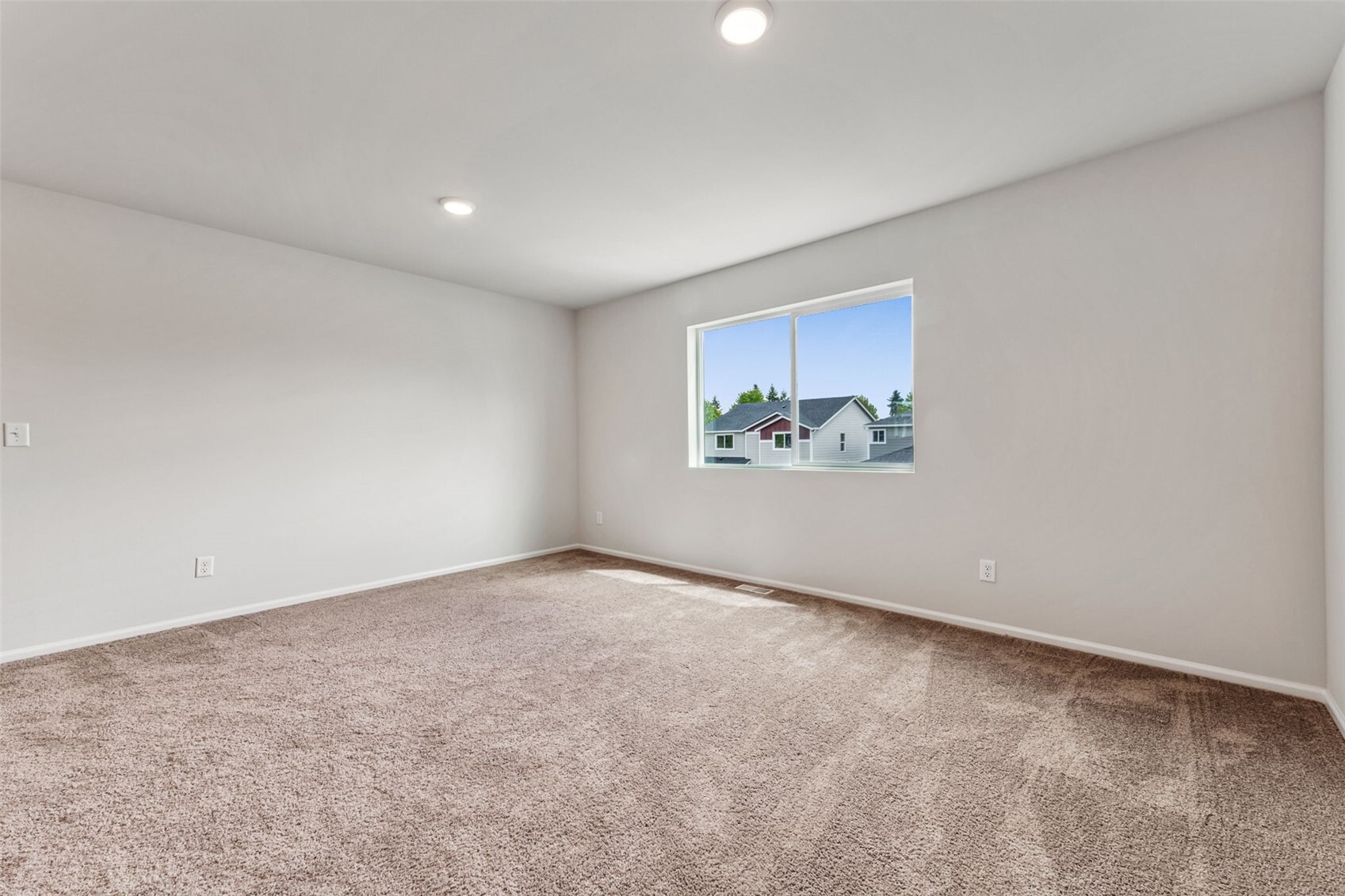 9914 Ferns Loop Property Photo 24