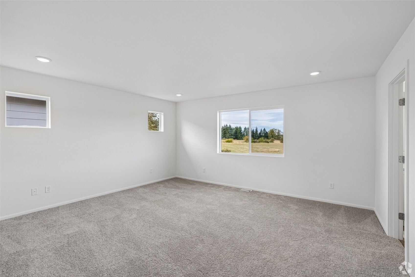 9914 Ferns Loop Property Photo 29