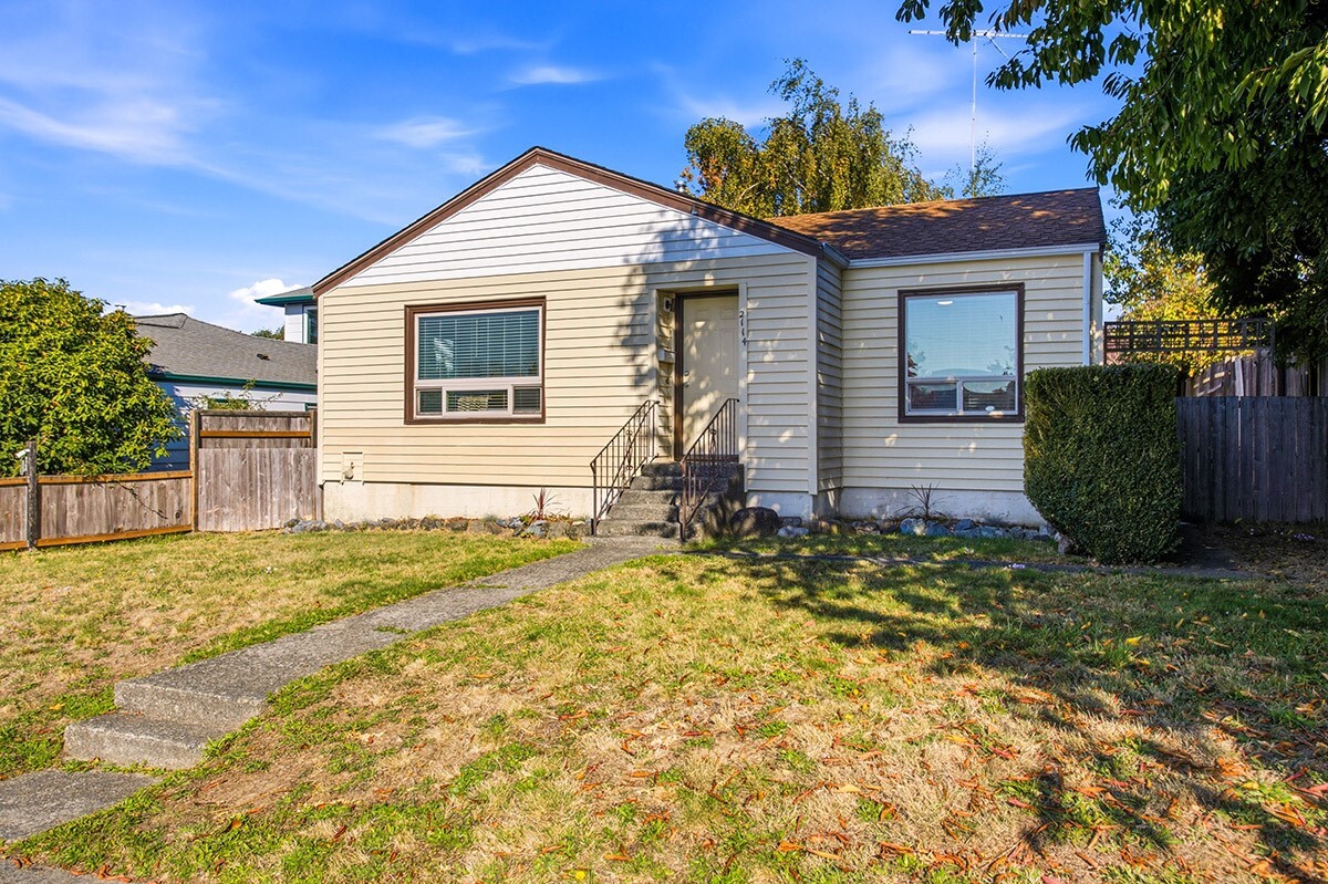 2114 Parker Place Property Photo 1
