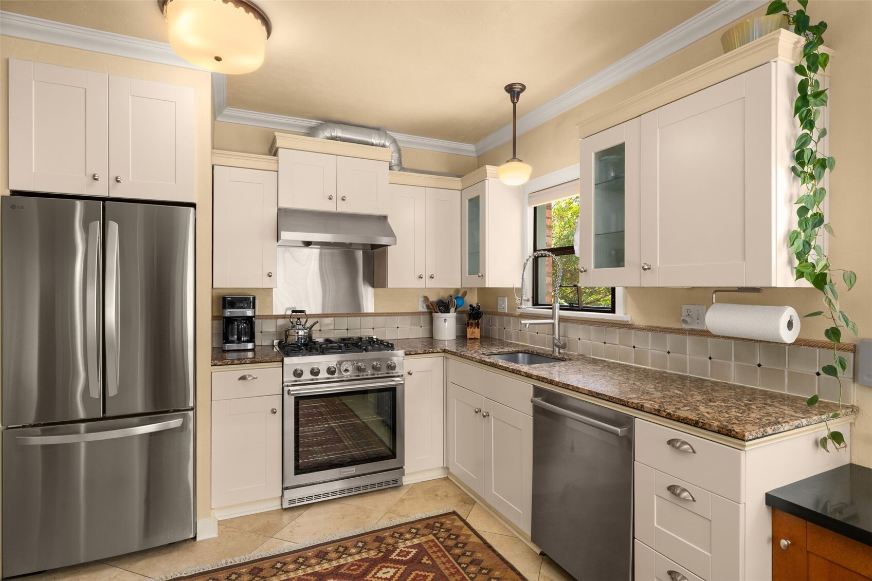 7963 Seward Park Avenue Property Photo 13