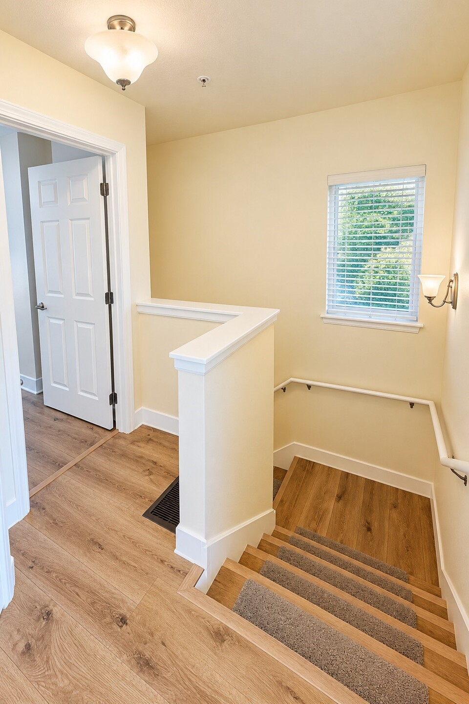 978 Edmonds Avenue F Property Photo 12