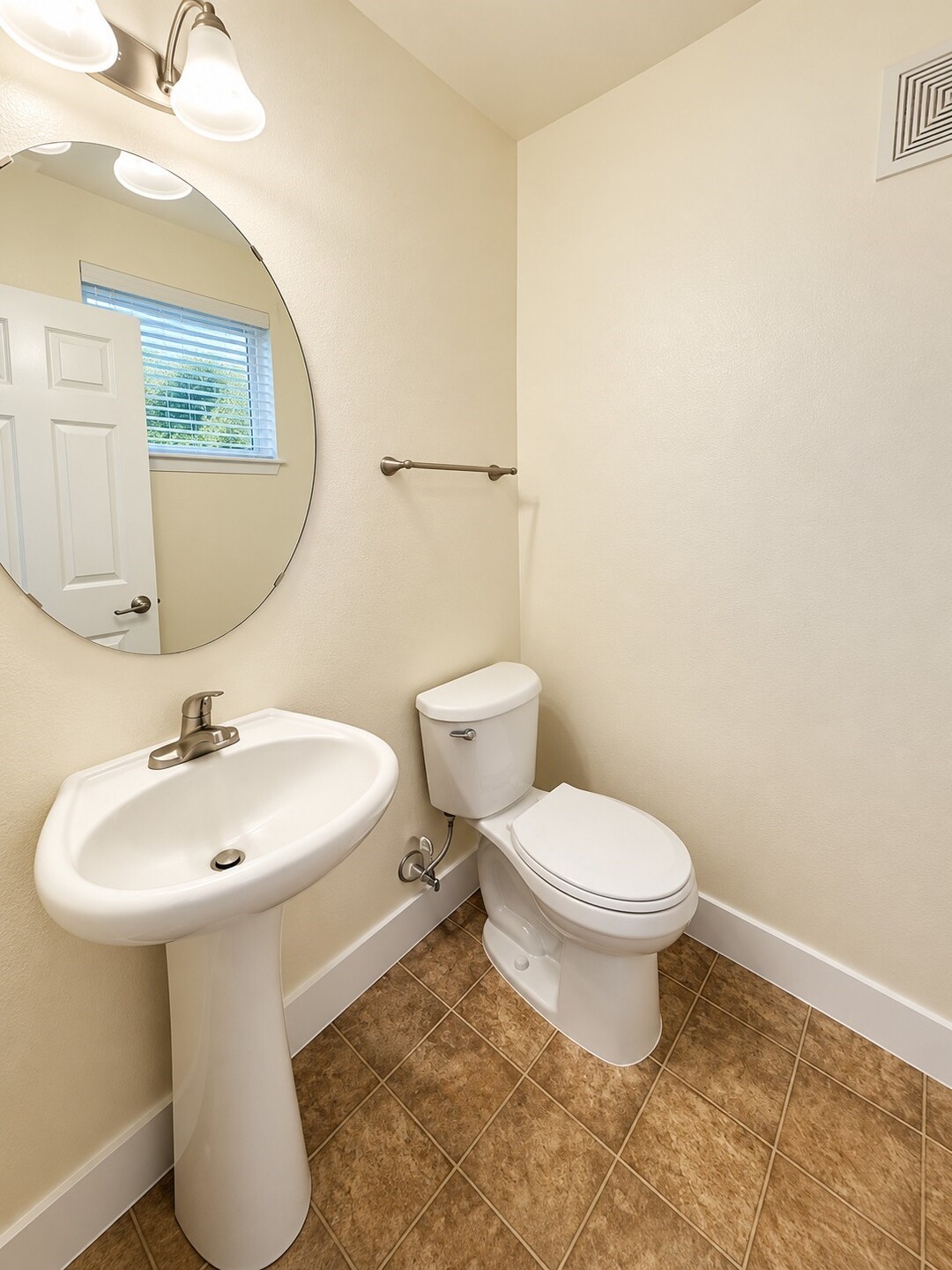 978 Edmonds Avenue F Property Photo 13