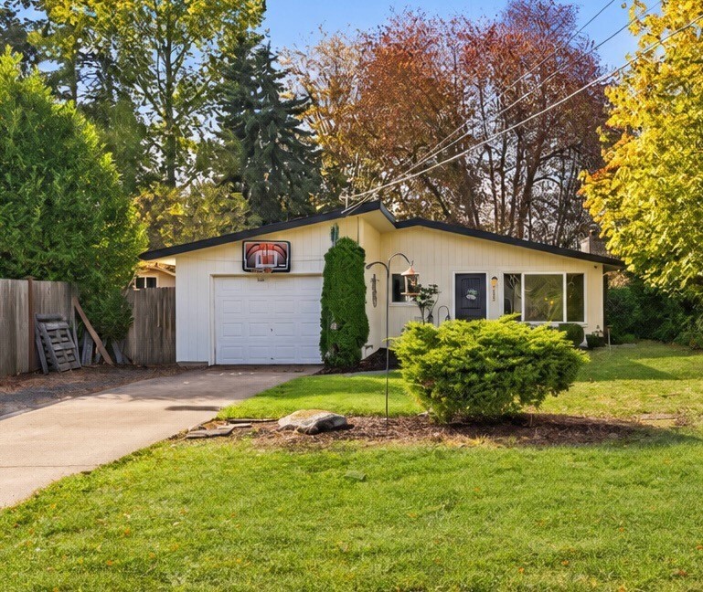 7402 E F Street Property Photo 1