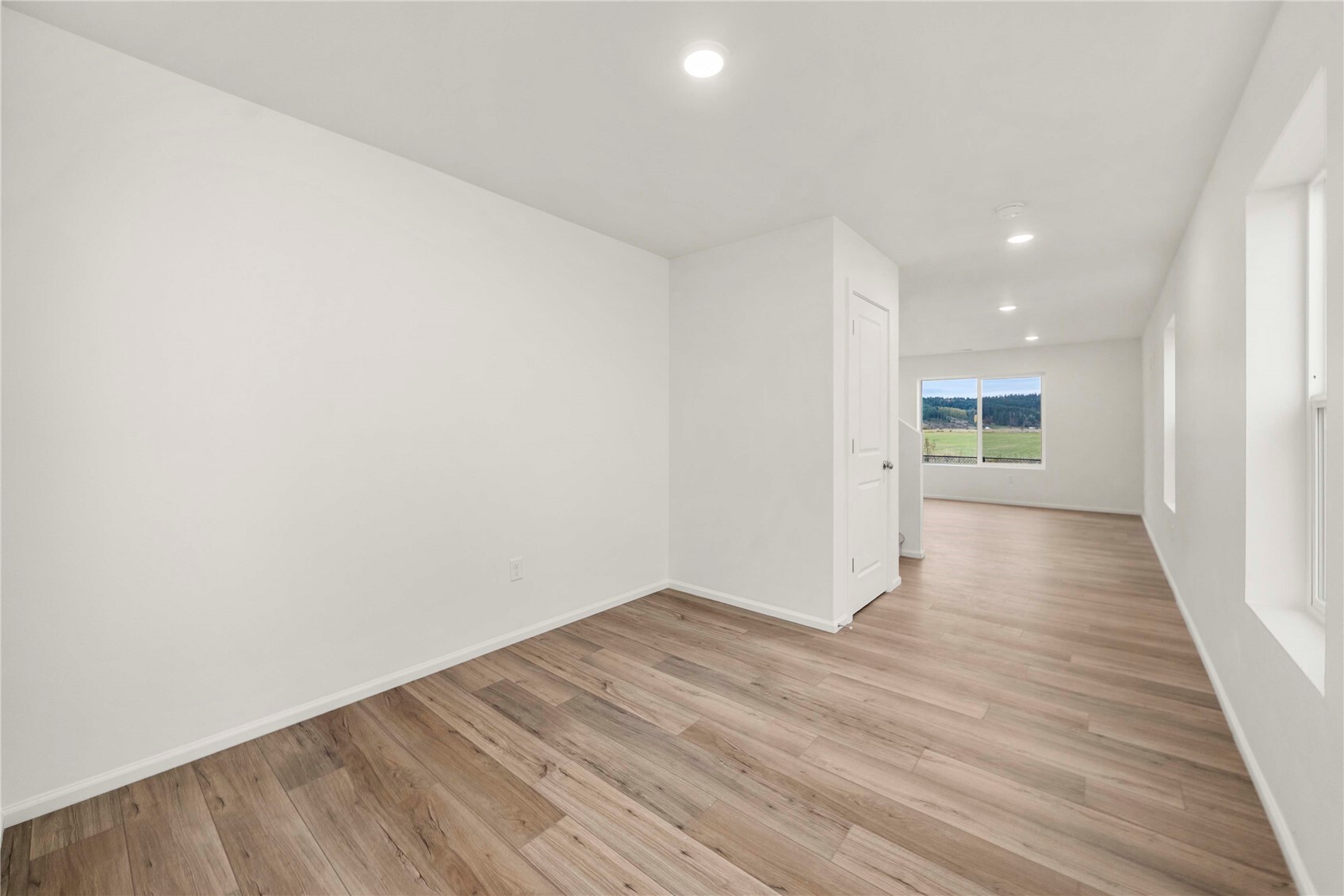9939 Ferns Loop Property Photo 6